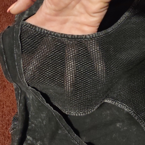 "Afflicton" brand. Distressed Indian skull bling T shirt. Size L. - Picture 8 of 8